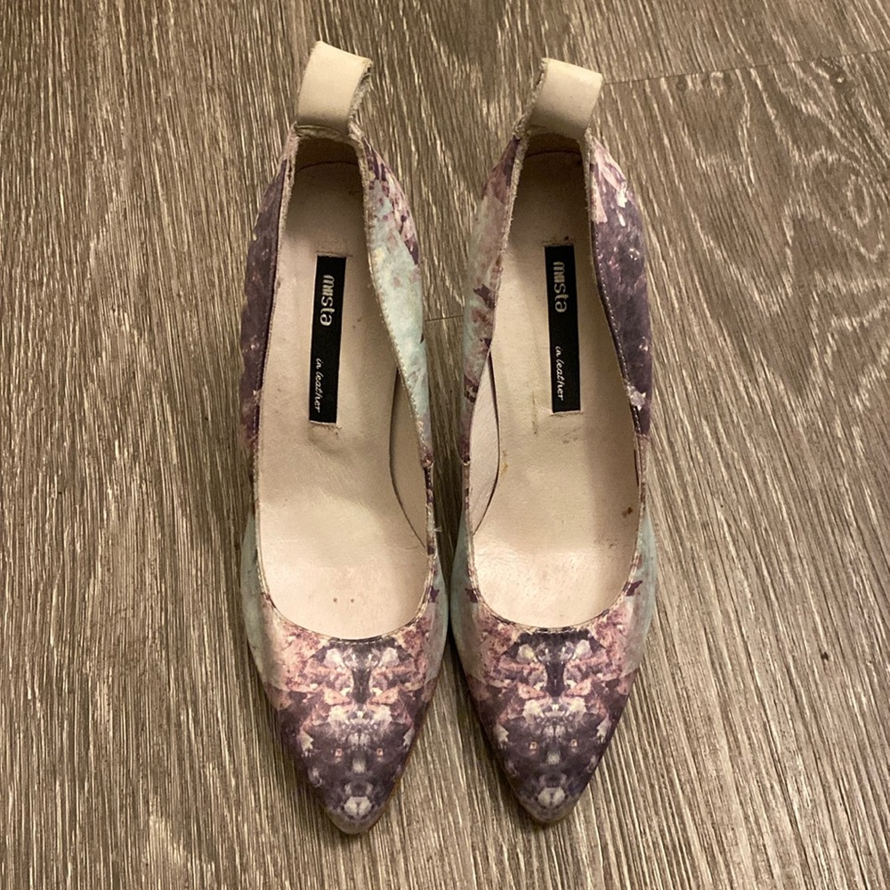 Artsy prints combined with a 3 colored acrylic heels.